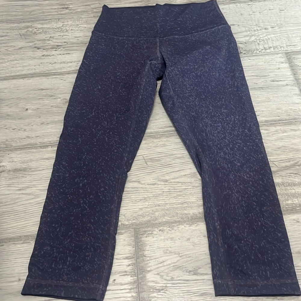 Lululemon Wunder under size 6 blue crop 21’
